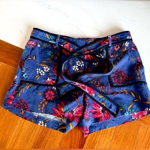 LOFT Floral Navy Women's Shorts Tie Belt Summer Colorful Flowers Short Size 2